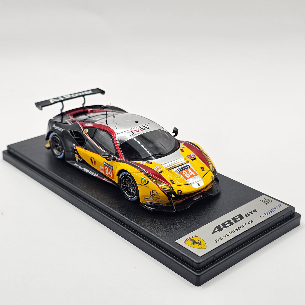 Looksmart Ferrari 488 GTE #84 JMW Motorsport Class Winner 24Hrs Le Mans 2017 1/43 Scale