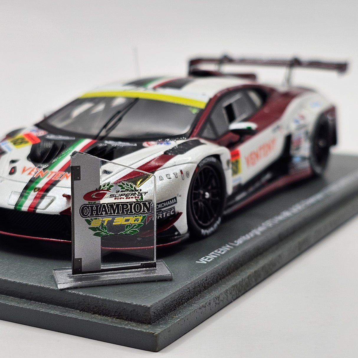 Spark Lamborghini Huracán GT3 Evo 2 #88 JLOC Super GT GT300 2024 Champion 1/43 Scale