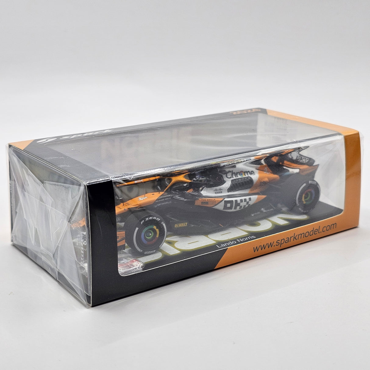 Spark McLaren MCL38 #4 Lando Norris Singapore F1 GP Winner 2024 1/43 Scale S9561
