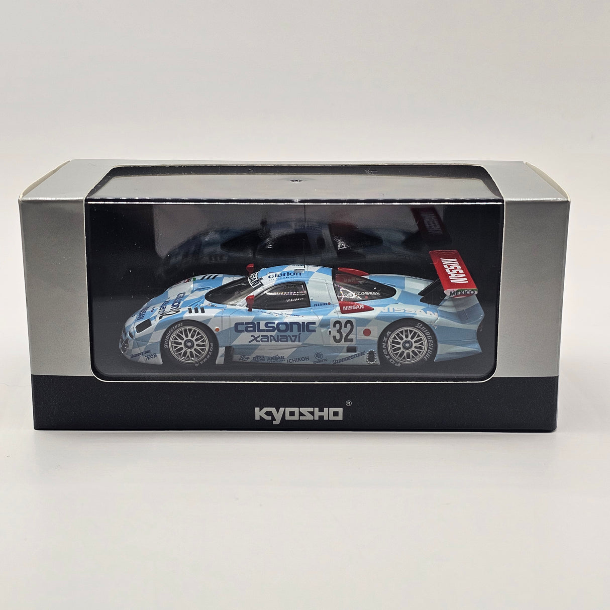Kyosho Nissan R390 #32 Calsonic Nissan Motorsport Le Mans 24Hrs 1998 1/43 Scale