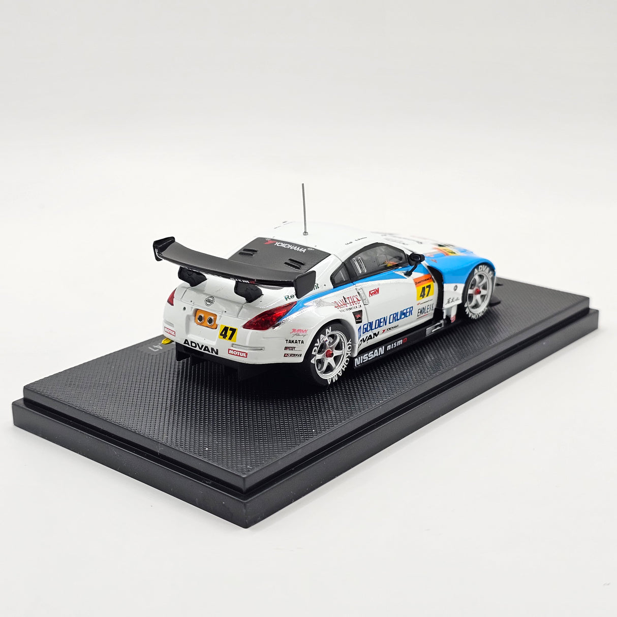 EBBRO Nissan Fairlady Z #47 Advan Team MOLA Super GT GT300 2005 1/43 Scale