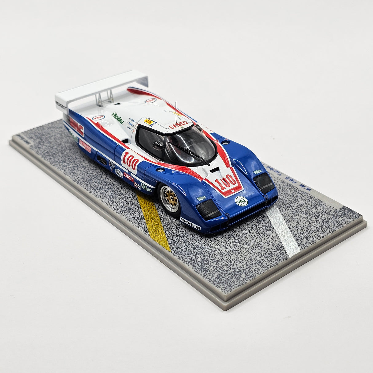Spark Bizarre Peugeot P85 Turbo #100 Le Mans 1986 1/43 Scale BZ391