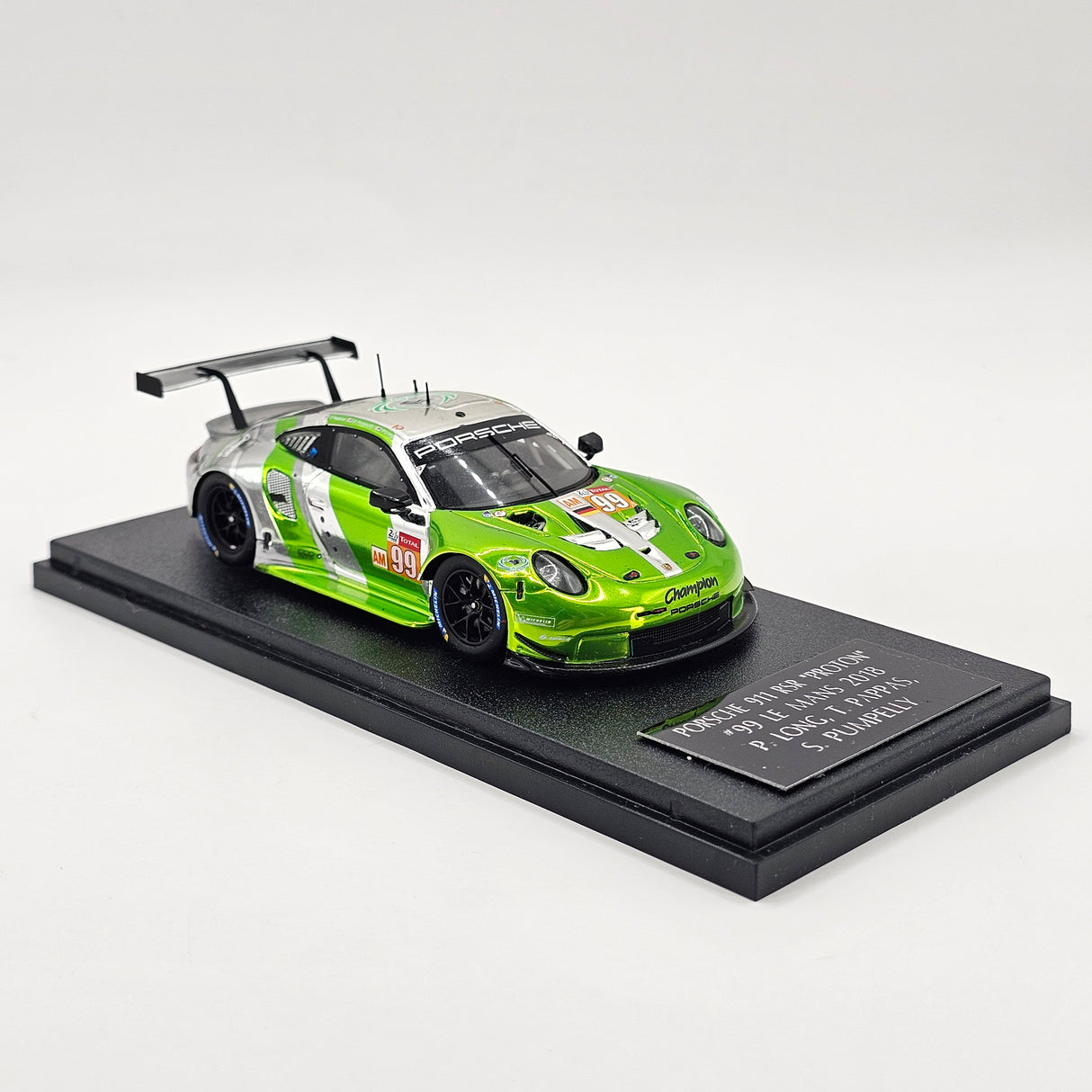 Spark Porsche 911 RSR #99 Proton Competition 24Hrs Le Mans 2018 1/43 Scale