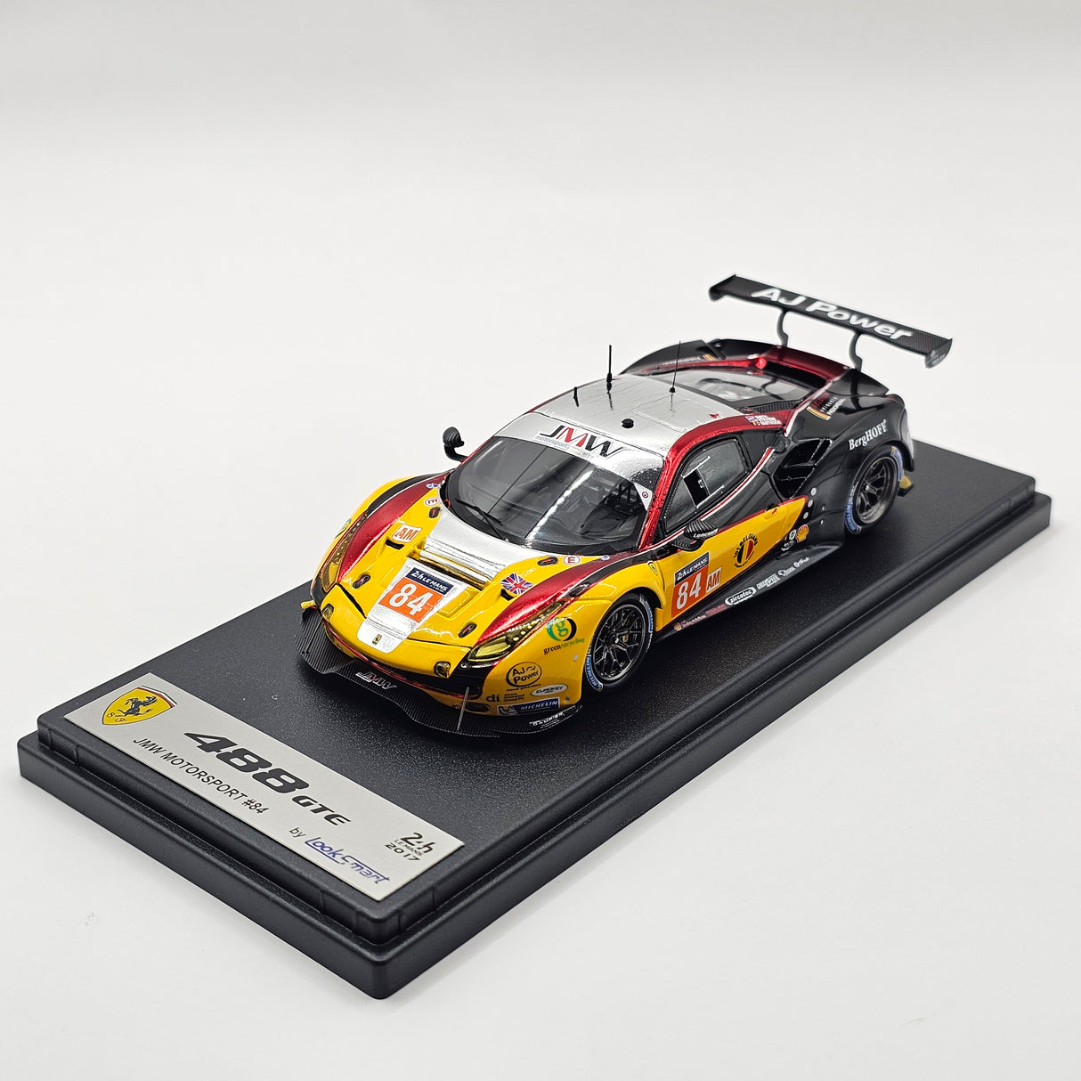 Looksmart Ferrari 488 GTE #84 JMW Motorsport Class Winner 24Hrs Le Mans 2017 1/43 Scale