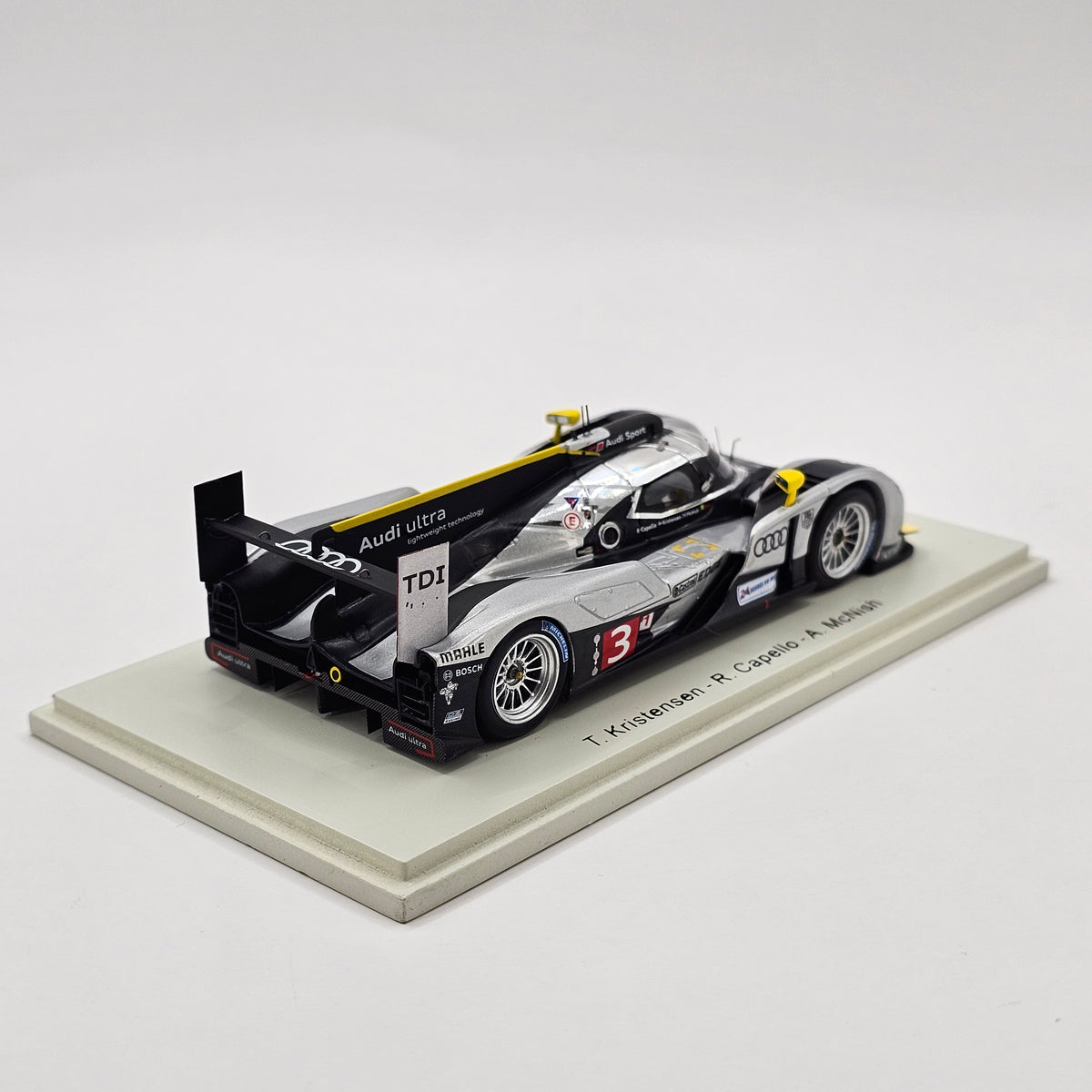 Spark Audi R18 TDI #3 Audi North America Le Mans 2011 1/43 Scale S2517