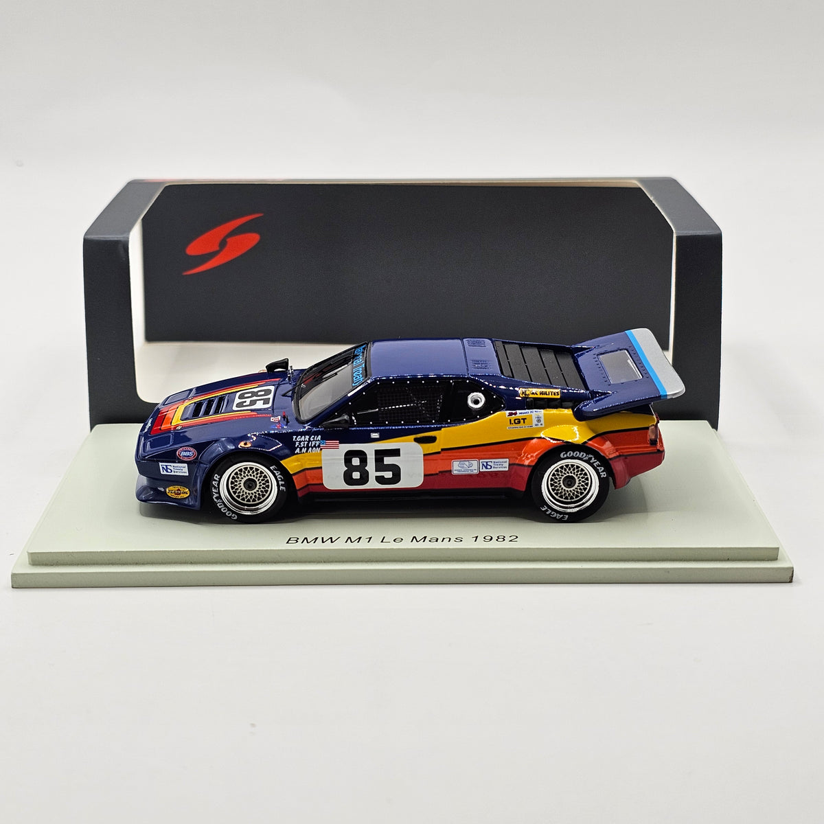 BMW M1 24h Le Mans 1985 Grohs/Heger/König Spark 1:43 S6411 | S6411 BMW M1 24h Le Mans 1985 Grohs/Heger/König Spark 1:43 S6411 | S6411