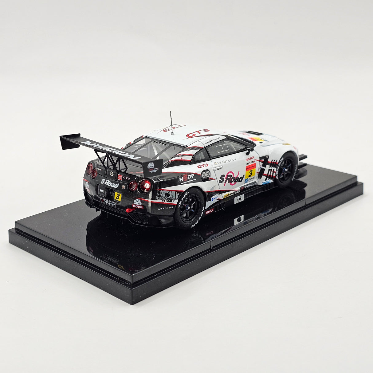 EBBRO Nissan GT-R GT3 GT300 #3 S-Road NDDP Racing Super GT 2013 1/43 Scale