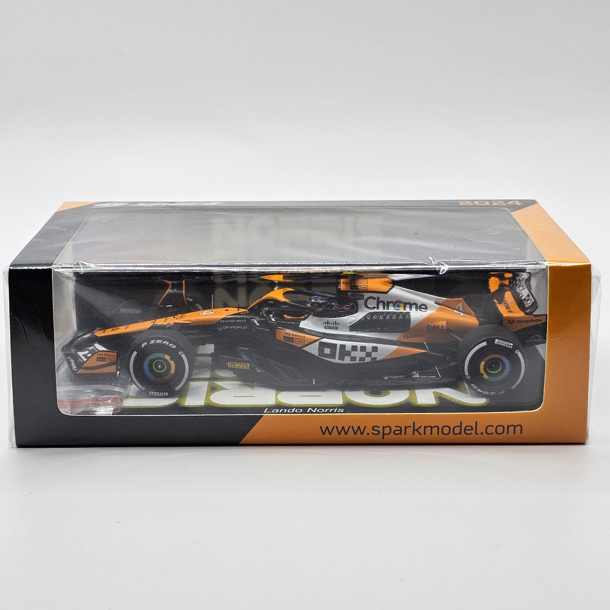 Spark McLaren MCL38 #4 Lando Norris Singapore F1 GP Winner 2024 1/43 Scale S9561