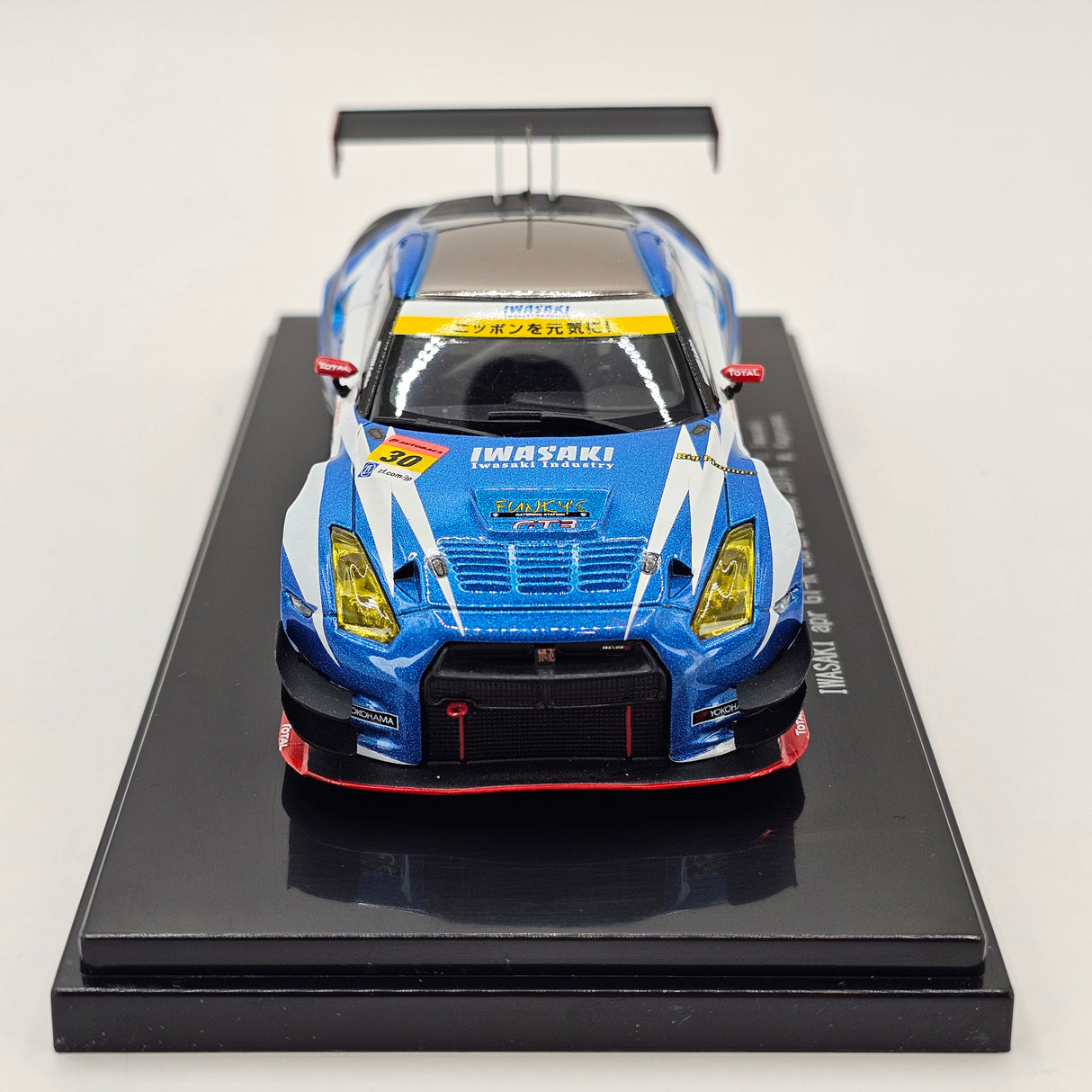 EBBRO Nissan GT-R GT3 GT300 #30 Team apr Super GT 2014 1/43 Scale