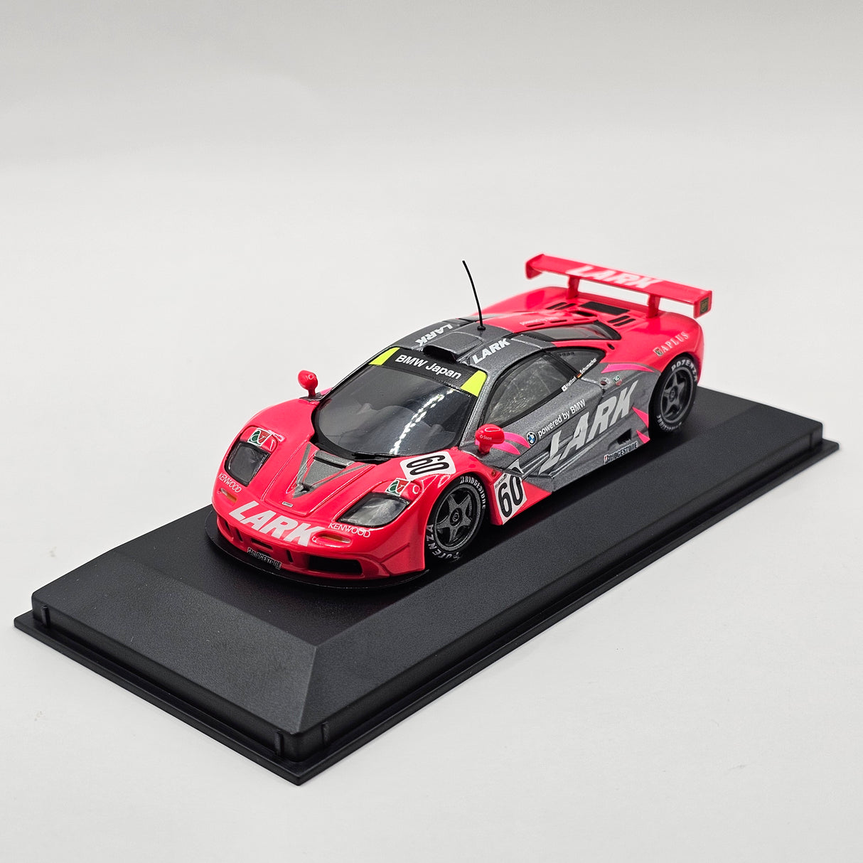 Minichamps McLaren F1 GTR #60 Team Lark McLaren JGTC GT500 1996 1/43 Scale