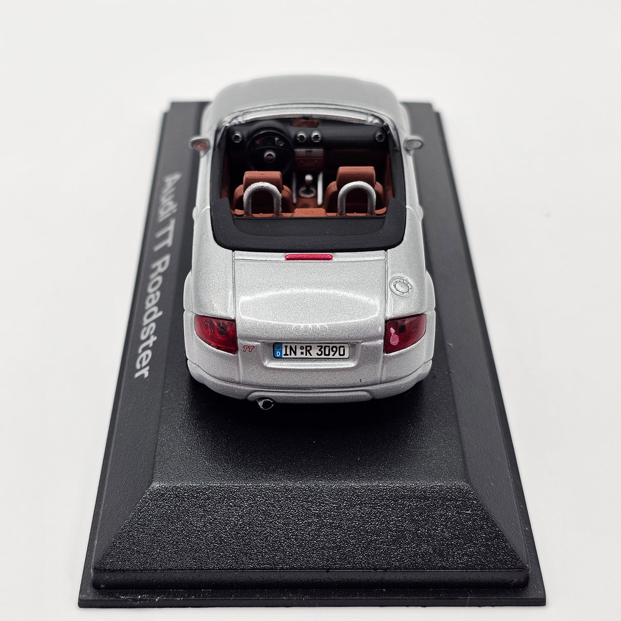 Minichamps Audi TT Roadster Silver Dealership Box 1/43 Scale