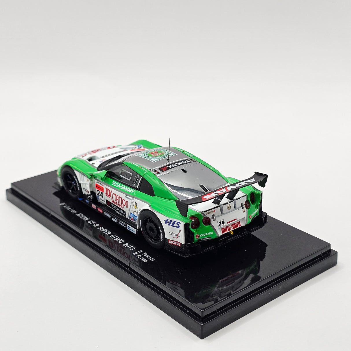 EBBRO Nissan GT-R #24 D'Station ADVAN Kondo Super GT GT500 2013 1/43 Scale
