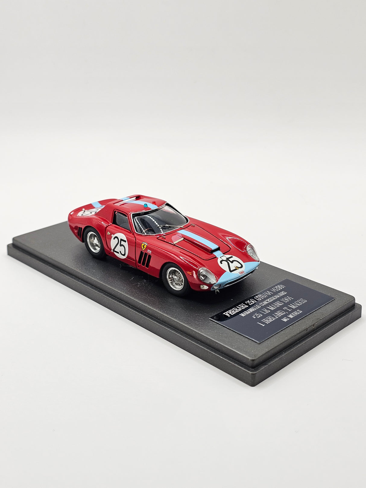 MG Model Ferrari 250 GTO #25 Maranello Concessionaires 24Hrs Le Mans 1964 1/43 Scale