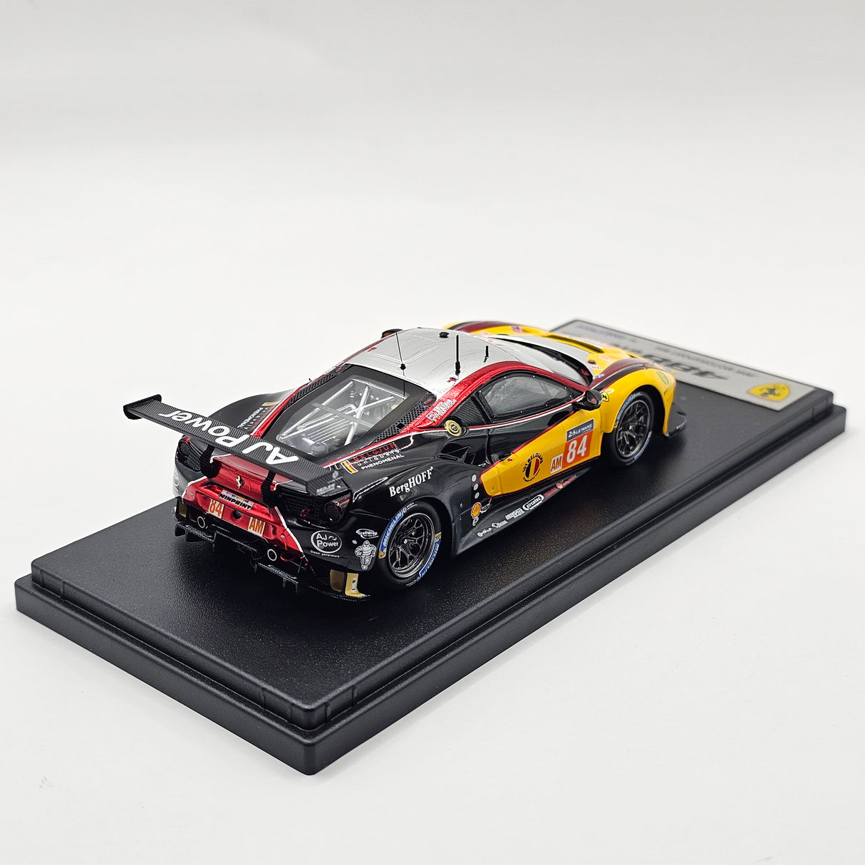 Looksmart Ferrari 488 GTE #84 JMW Motorsport Class Winner 24Hrs Le Mans 2017 1/43 Scale