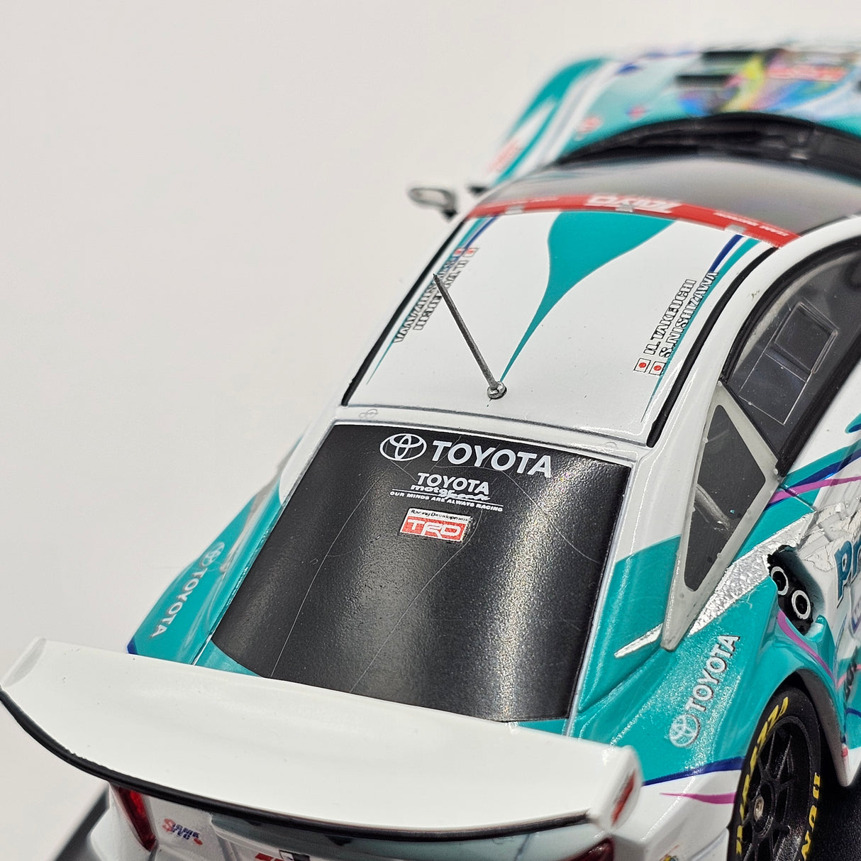 EBBRO Toyota Celica #52 Team Cerumo Project u JGTC GT300 2004 1/43 Scale