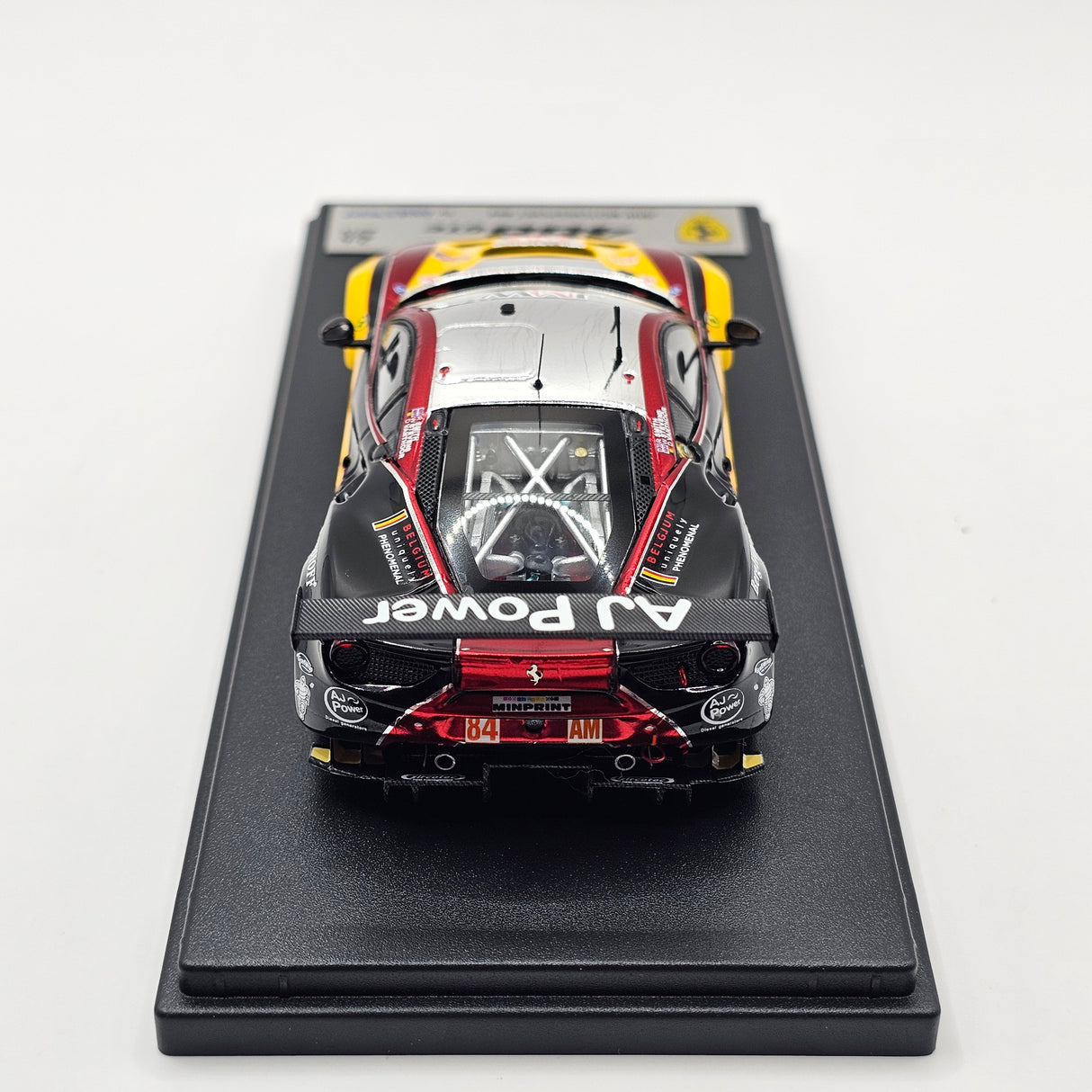 Looksmart Ferrari 488 GTE #84 JMW Motorsport Class Winner 24Hrs Le Mans 2017 1/43 Scale
