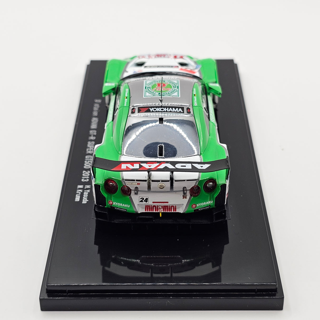 EBBRO Nissan GT-R #24 D'Station ADVAN Kondo Super GT GT500 2013 1/43 Scale