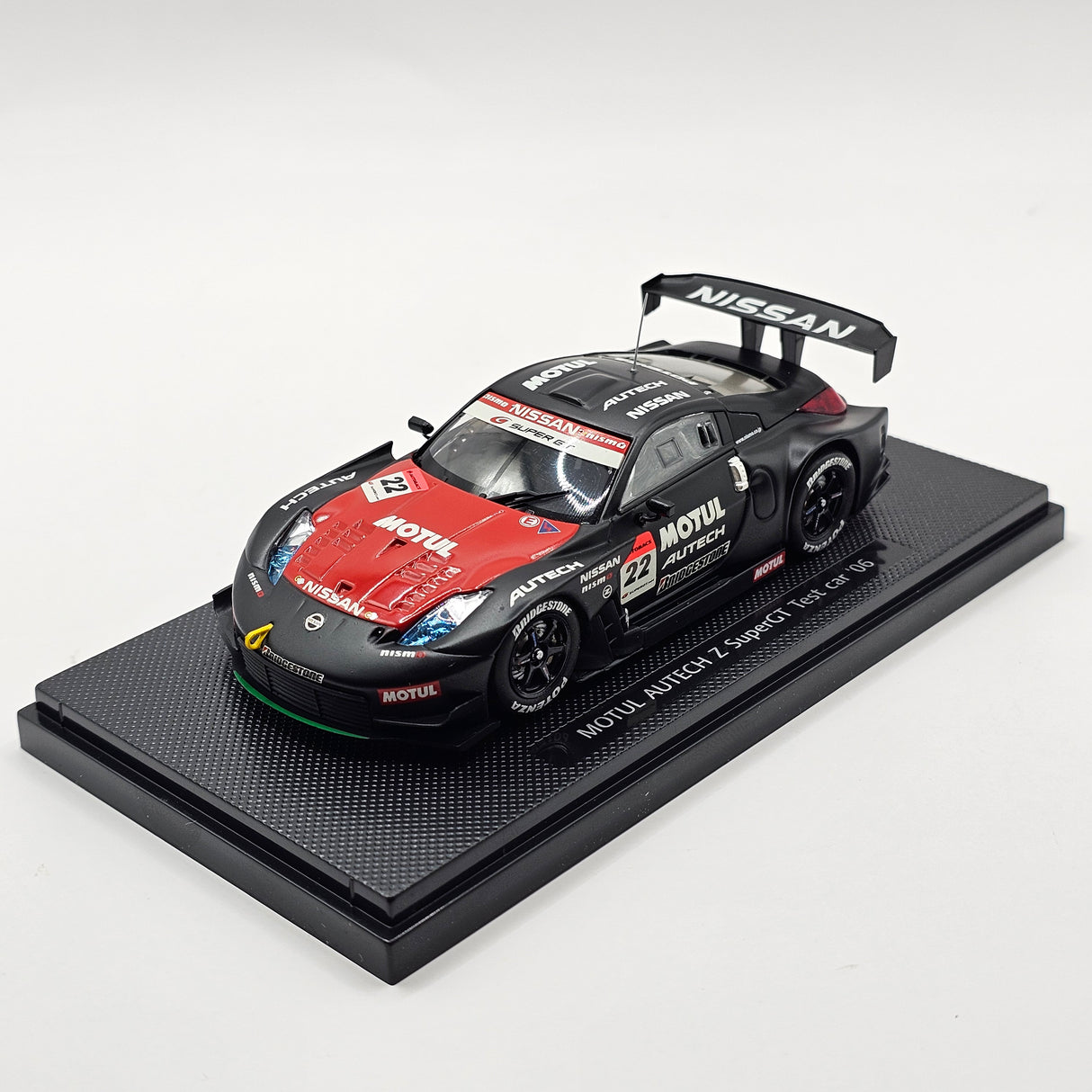 EBBRO Nissan Z #22 Motul Autech Test Car Super GT GT500 2006 1/43 Scale