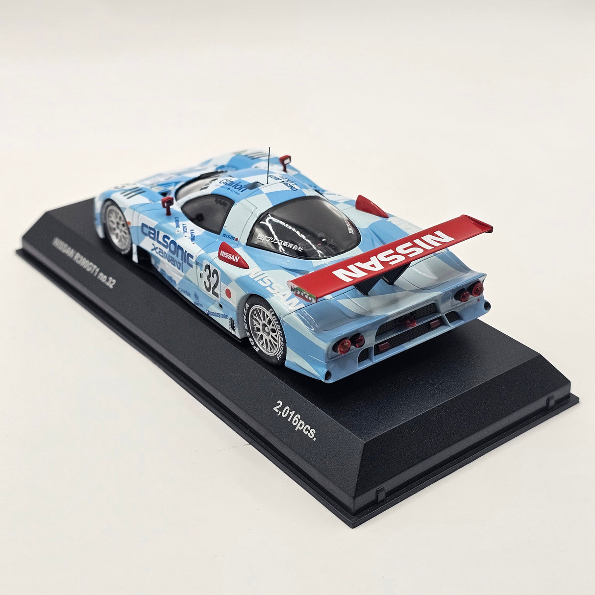 Kyosho Nissan R390 #32 Calsonic Nissan Motorsport Le Mans 24Hrs 1998 1/43 Scale