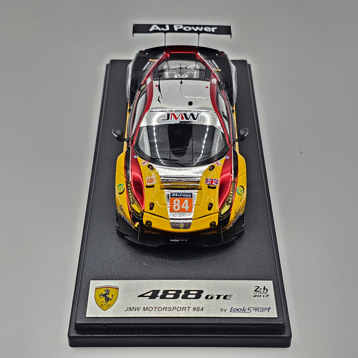 Looksmart Ferrari 488 GTE #84 JMW Motorsport Class Winner 24Hrs Le Mans 2017 1/43 Scale