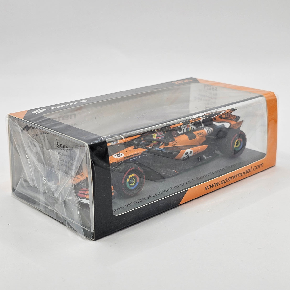 Spark McLaren MCL39 #81 Oscar Piastri Spanish F1 GP 2025 Winner 1/43 Scale S9621