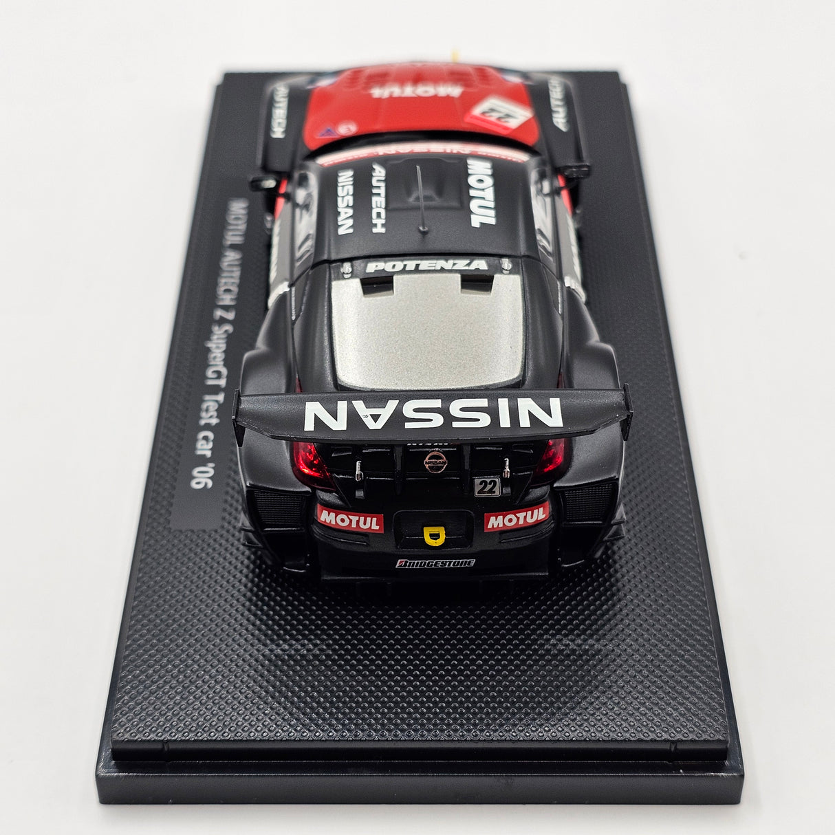 EBBRO Nissan Z #22 Motul Autech Test Car Super GT GT500 2006 1/43 Scale