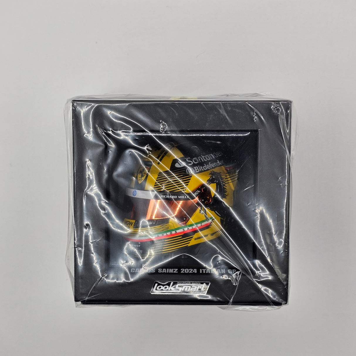 Looksmart Carlos Sainz Scuderia Ferrari HP 2024 Italian GP Helmet 1/5 Scale