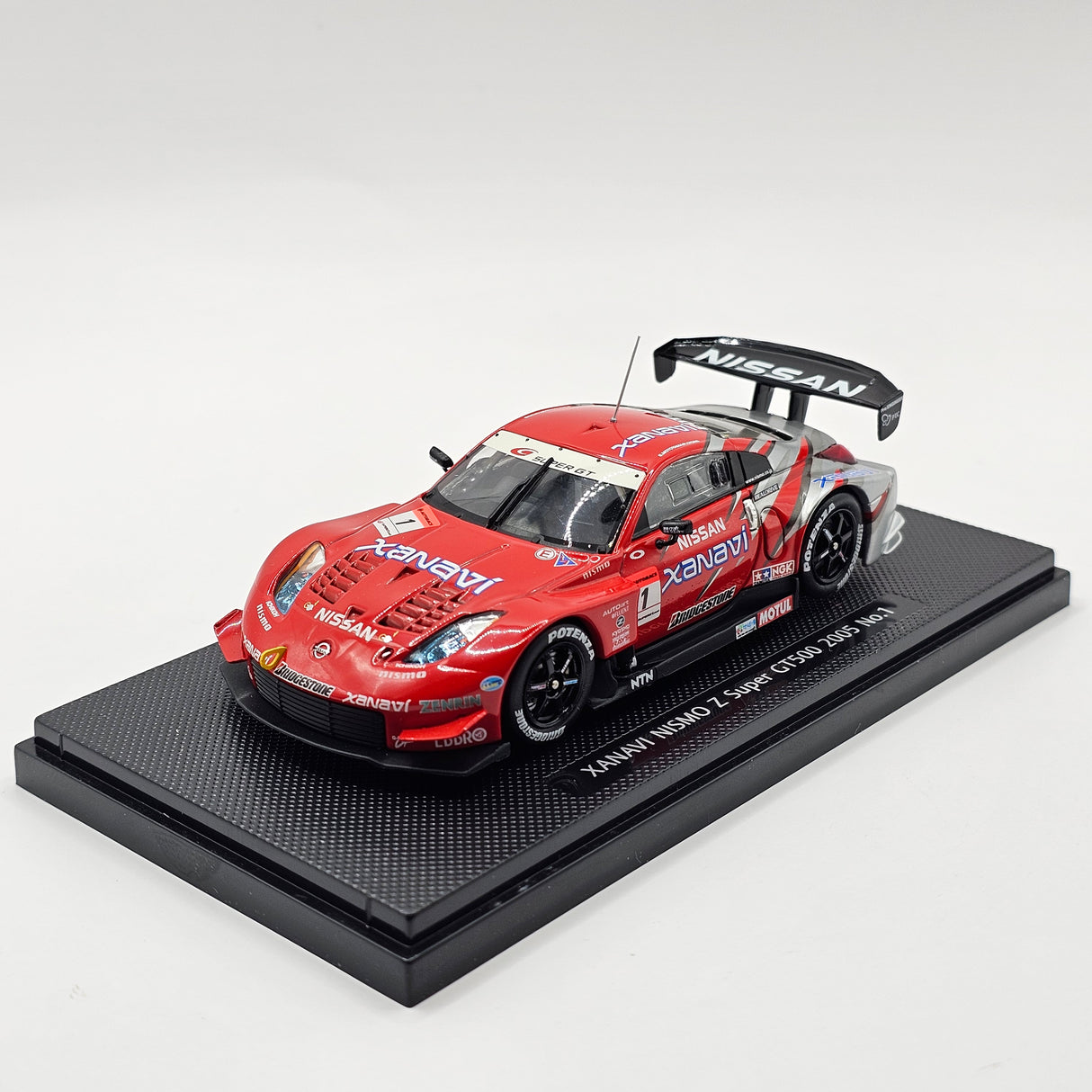 EBBRO Nissan Z #1 Xanavi Nismo Super GT GT500 2005 1/43 Scale