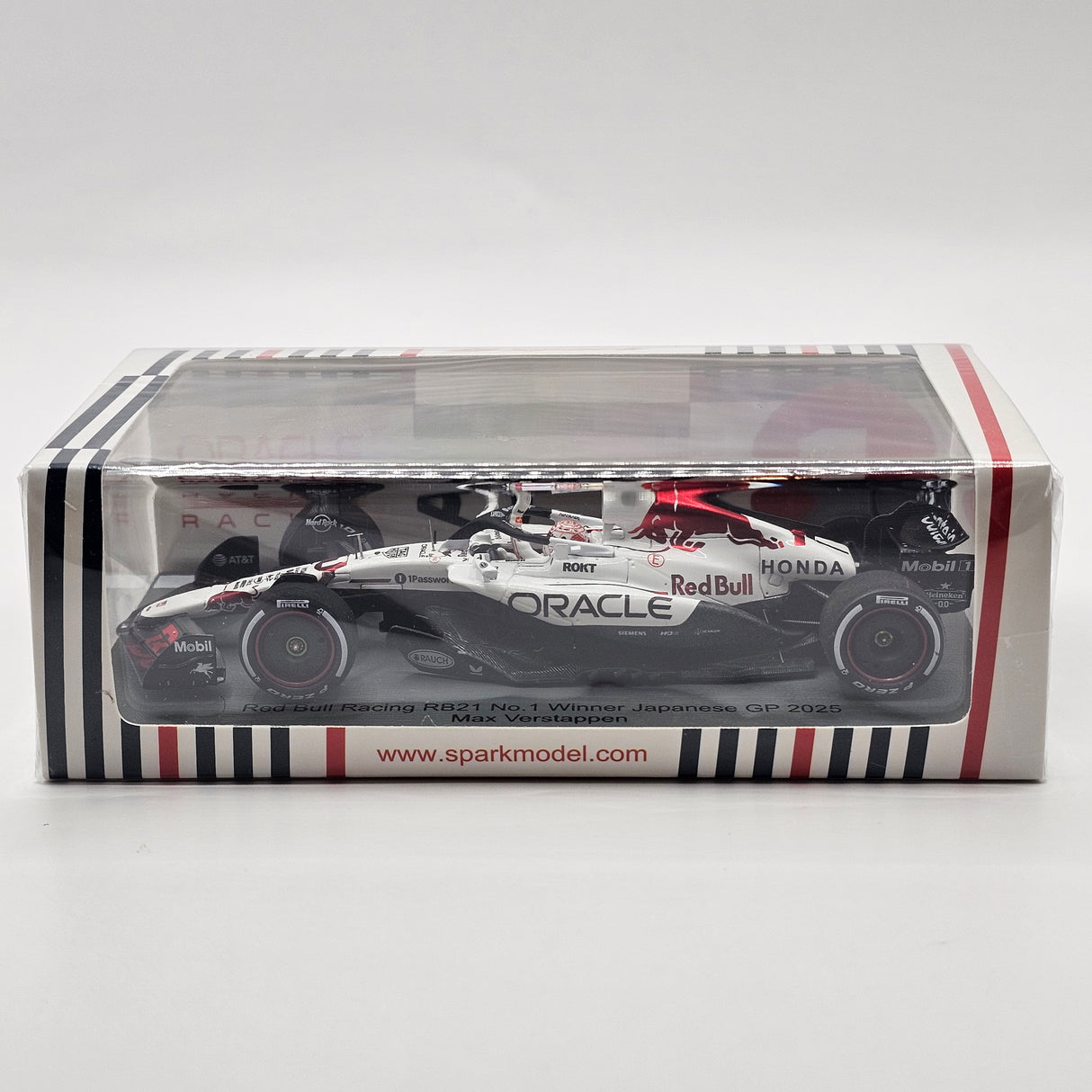 Spark Red Bull Racing RB21 #1 Max Verstappen Japanese GP 2025 Winner (With Pit Board) 1/43 Scale