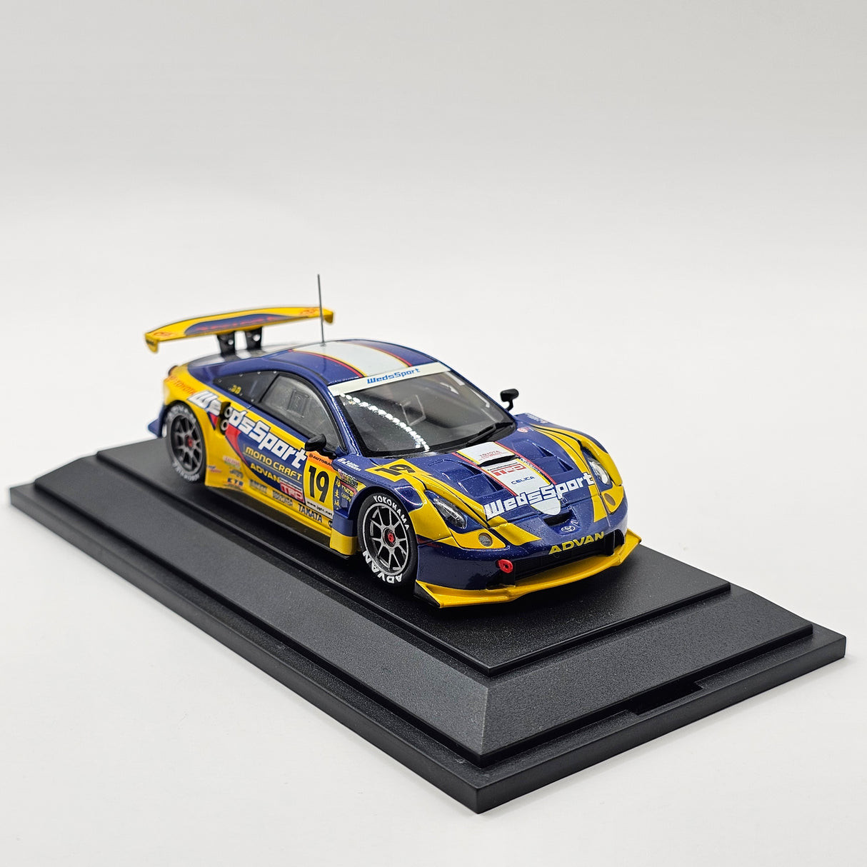 EBBRO Toyota Celica #19 WedsSport Racing Project Bandoh JGTC GT300 2003 1/43 Scale