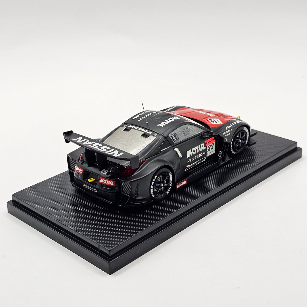 EBBRO Nissan Z #22 Motul Autech Test Car Super GT GT500 2006 1/43 Scale