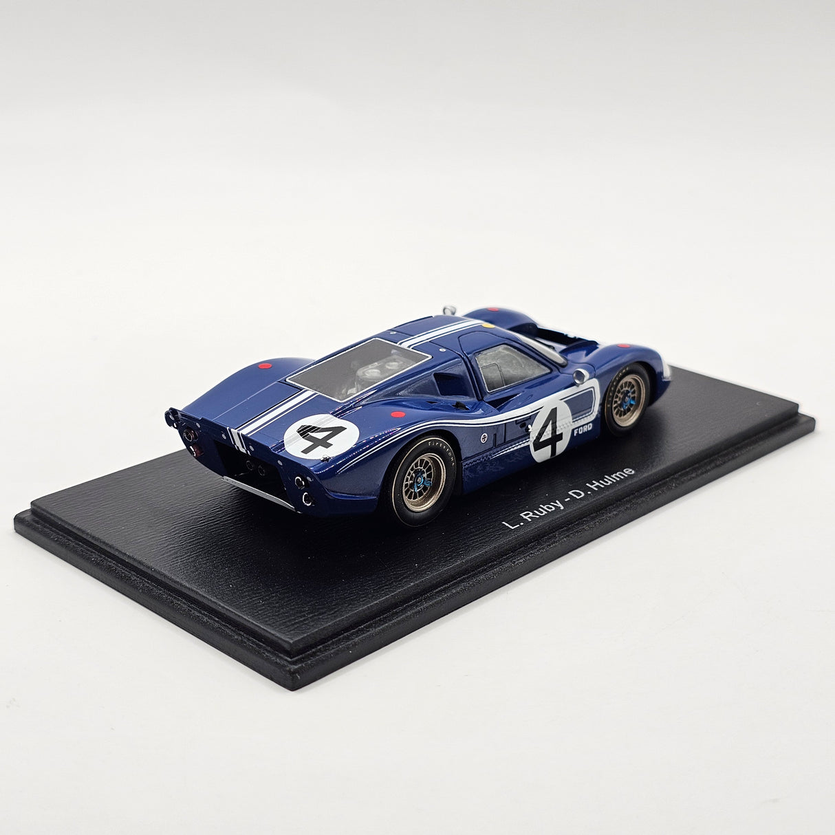 Spark Ford GT40 MK IV #4 Ford Motor Company 24Hrs Le Mans 1967 1/43 Scale