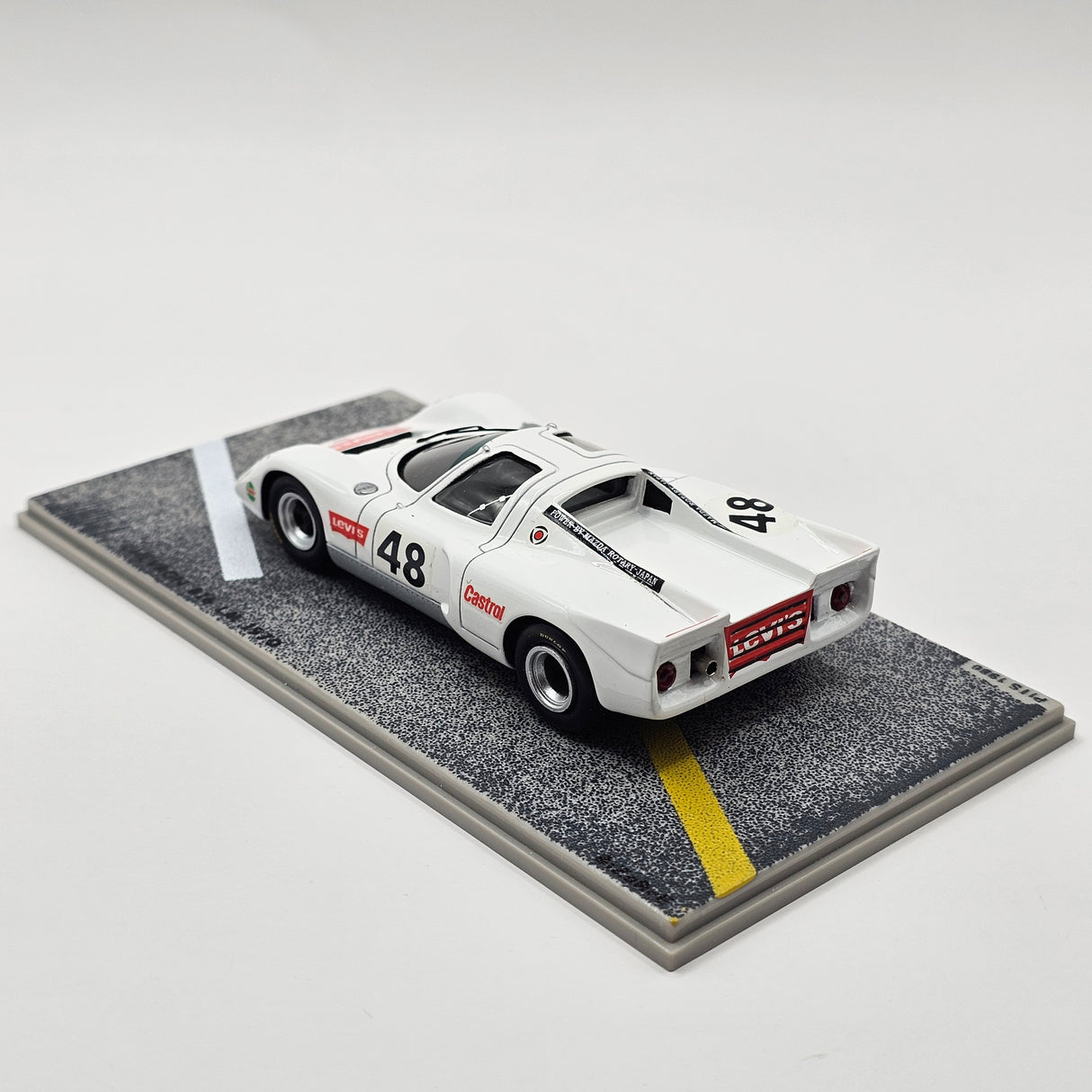 Spark Chevron B16 #48 Levi's Racing Le Mans 24Hrs 1970 Rotary History 1/43 Scale