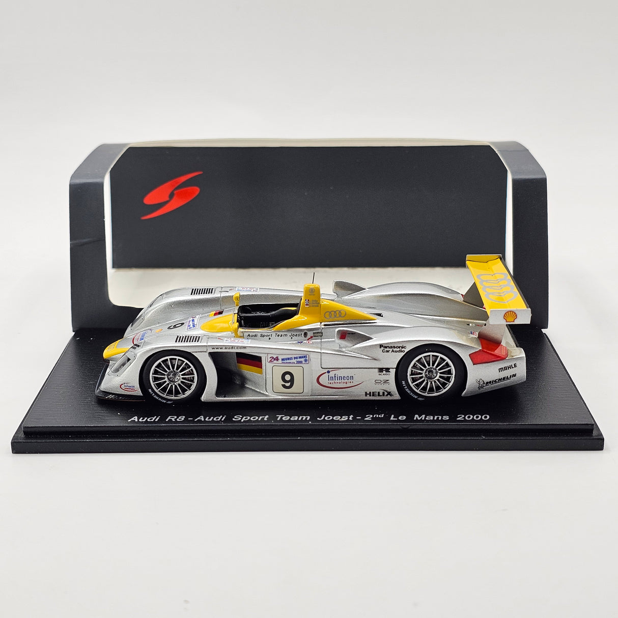 Spark Audi R8 LMP900 #9 Audi Sport Team Joest 24Hrs Le Mans 2000 1/43 Scale S3698