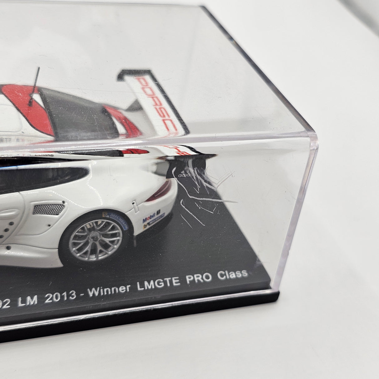 Spark Porsche 911 RSR #92 Team Manthey 2013 24Hrs Le Mans GTE Pro Win 1/43 Scale