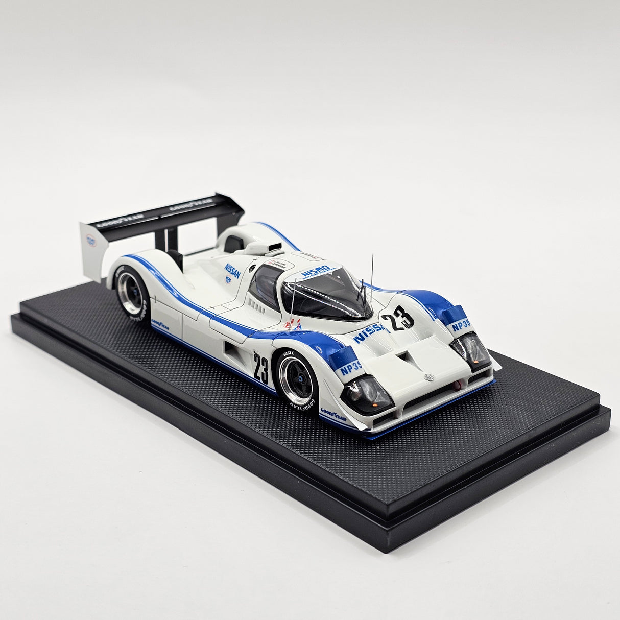 EBBRO Nissan NP35 1992 Inter Challenge 500KM Mine Resin Collection 1/43 Scale