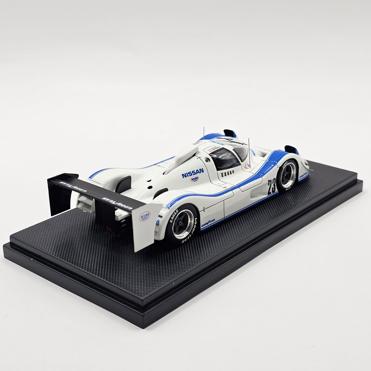 EBBRO Nissan NP35 1992 Inter Challenge 500KM Mine Resin Collection 1/43 Scale