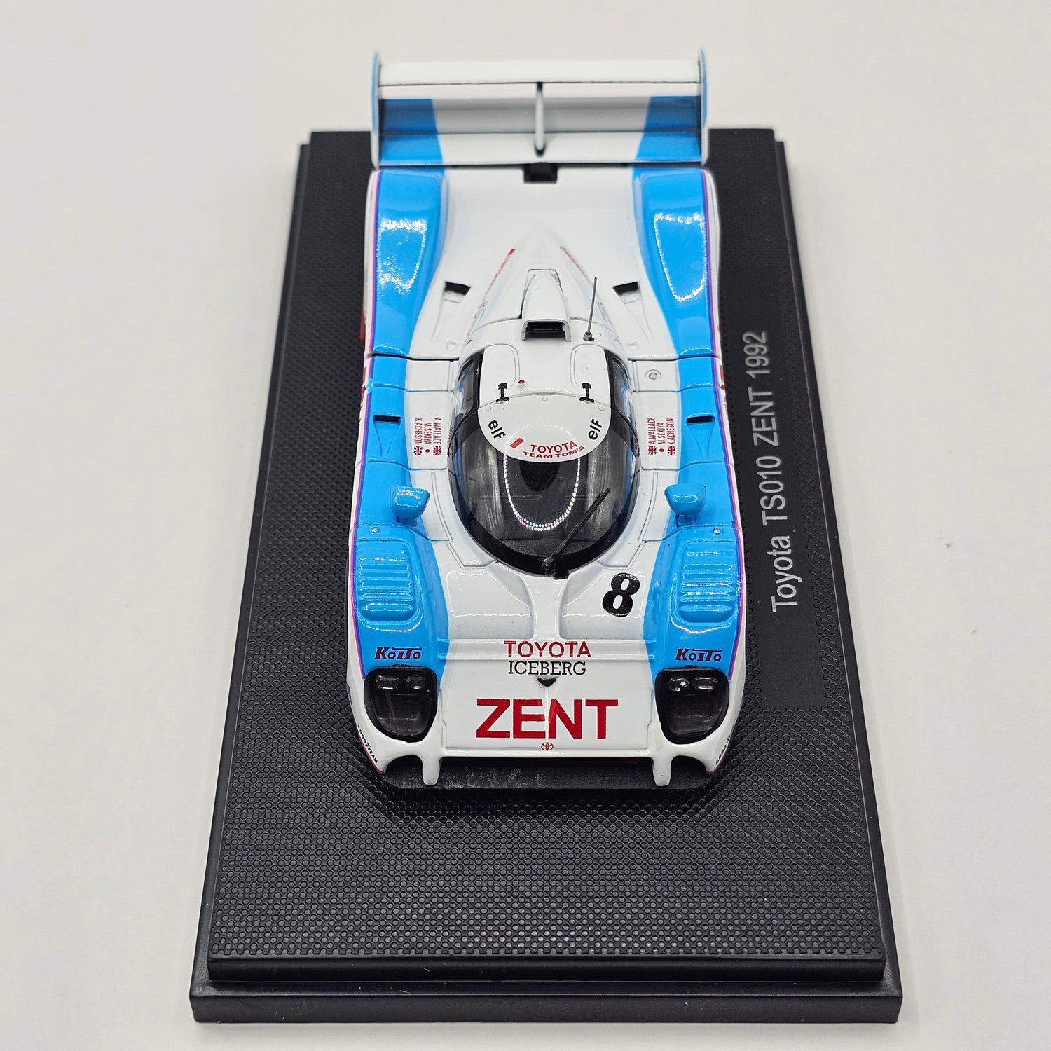 Macheta auto Toyota TS010 V10 No.33 1992 Le Mans 24h 1-43 Macheta auto Toyota TS010 V10 No.33 1992 Le Mans 24h 1-43