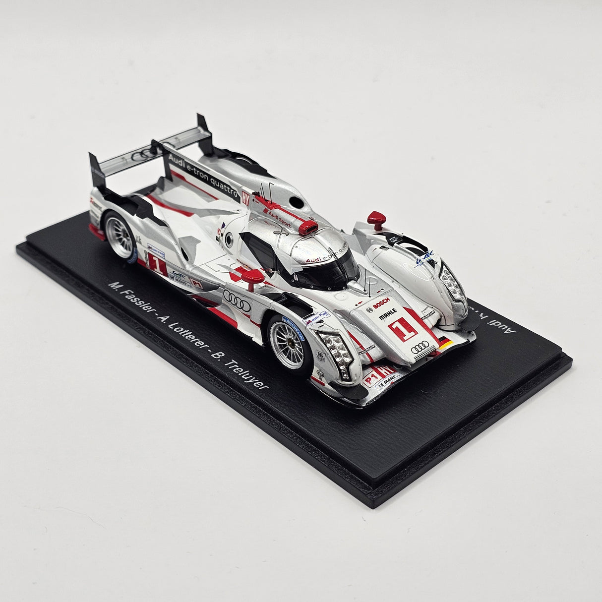 Spark Audi R18 e-tron Quattro #1 Audi Sport Le Mans 2012 Winner 1/43 Scale 43LM12