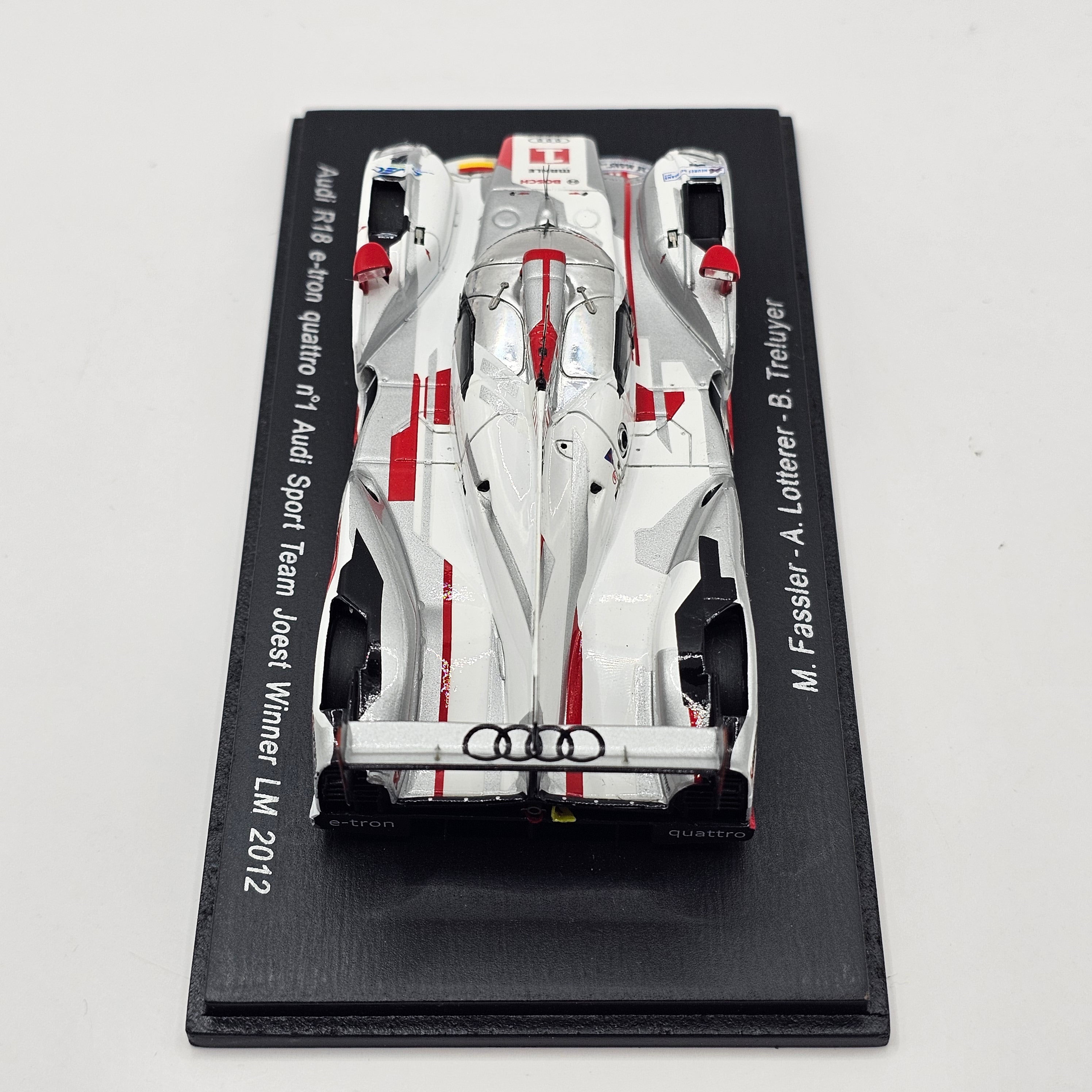 1/43 Audi R18 e-tron quattro LM 2012優勝 Spark Audi R18 e-tron Quattro #1 Audi Sport Le Mans 2012 Winner 1/43 S