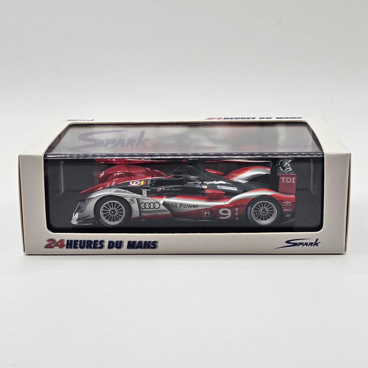 Spark Audi R15 Plus TDi Audi Sport North America #9 Le Mans 2010 Winner 1/43 Scale