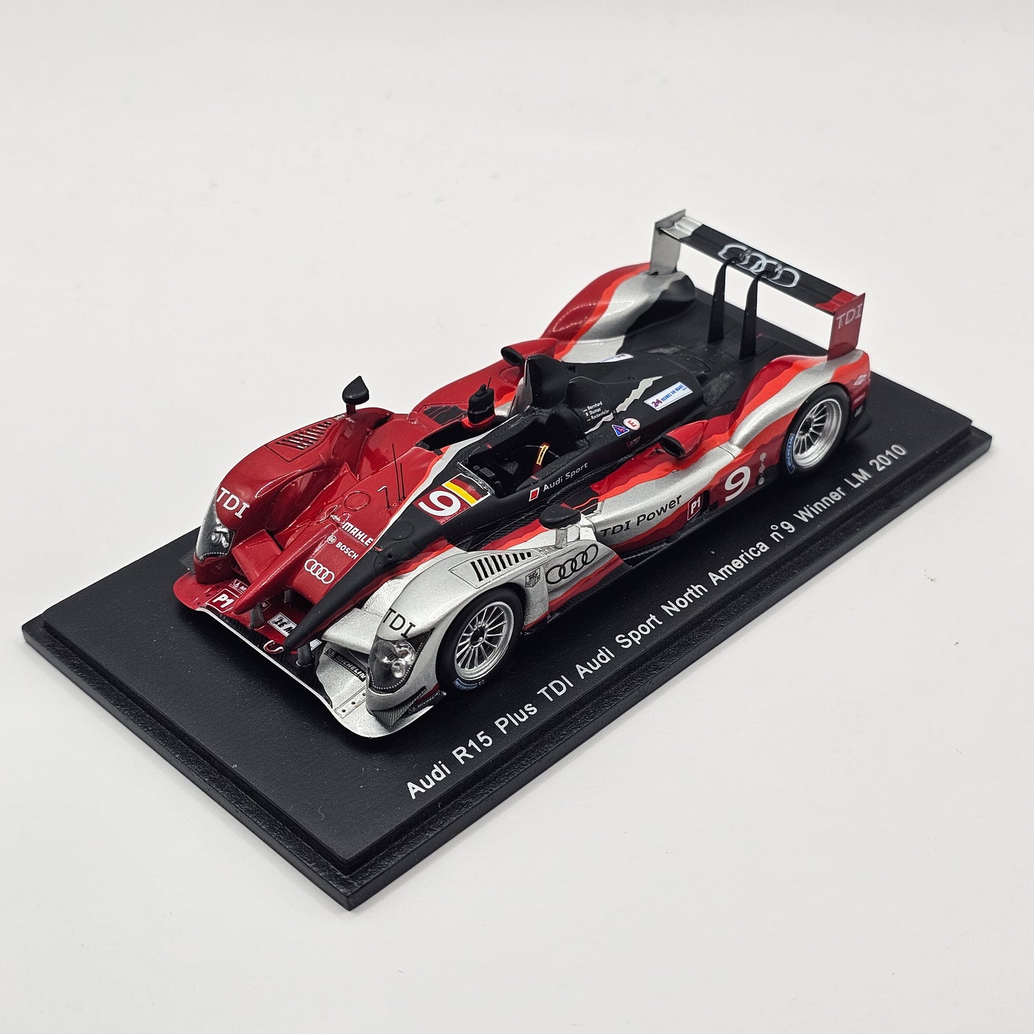 1/43 Spark Audi R15 Tdi Voiture #02 2009 24 Heures De Mans 1/43 Spark Audi R15 Tdi Voiture #02 2009 24 Heures De Mans