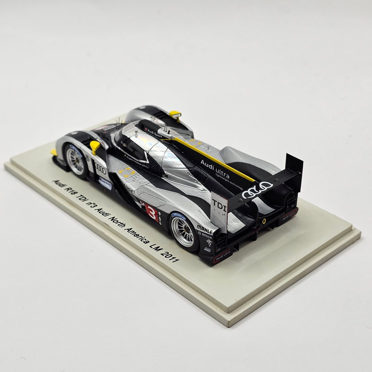 Spark Audi R18 TDI #3 Audi North America Le Mans 2011 1/43 Scale S2517