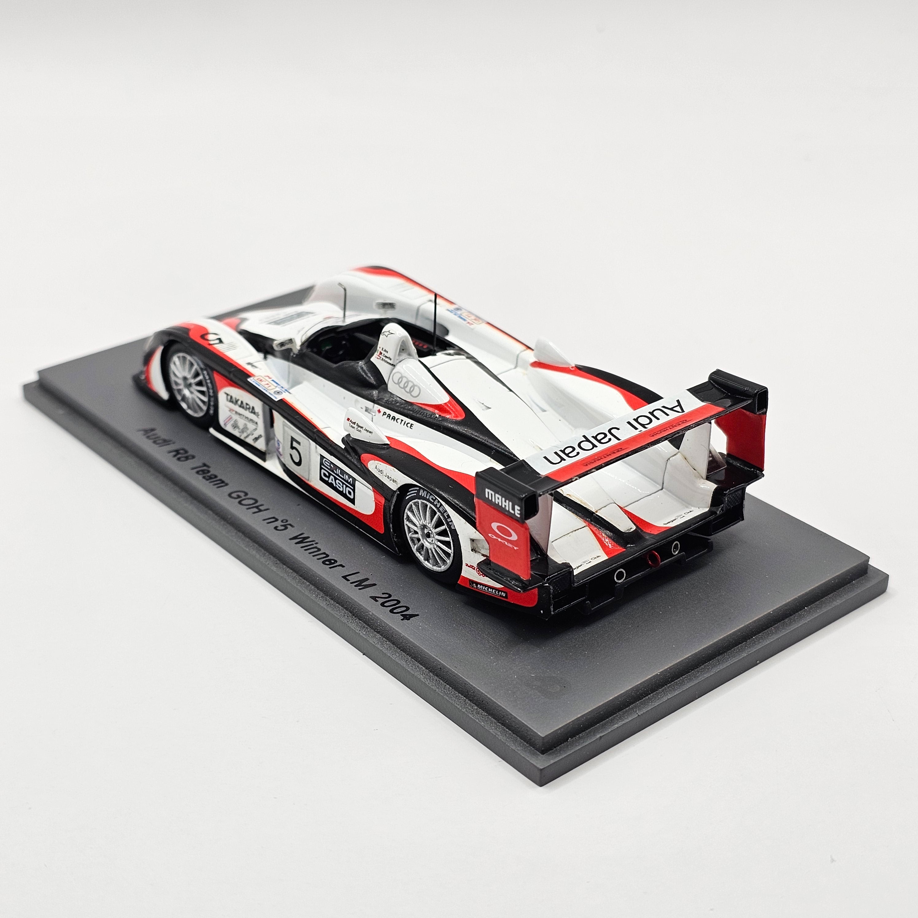 Spark Audi R8 #5 Team Audi Sport Japan GOH Le Mans 2004 Winner 1/43 Sc