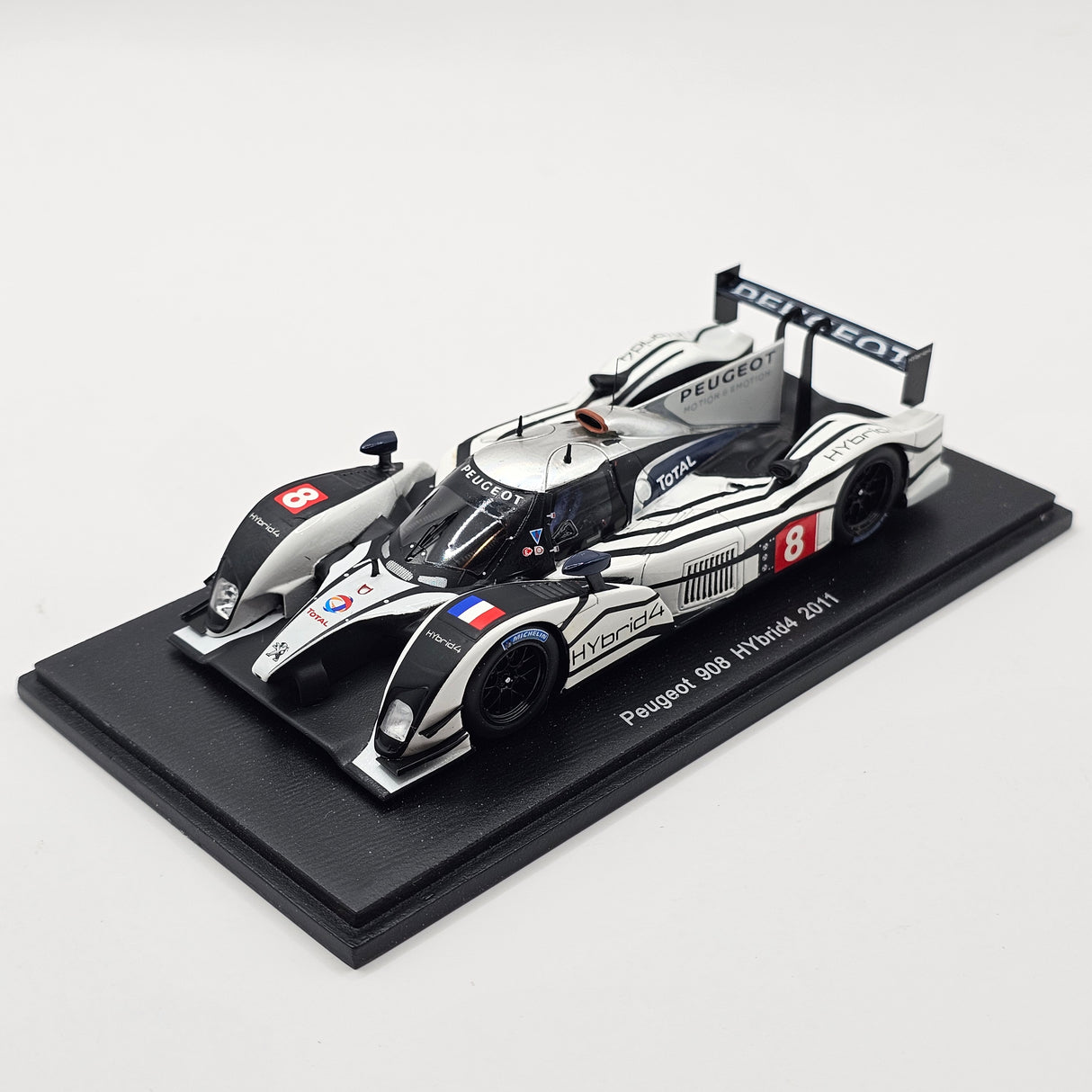 Spark Peugeot 908 Hybrid 4 #8 LMP Prototype 2011 1/43 Scale S2591