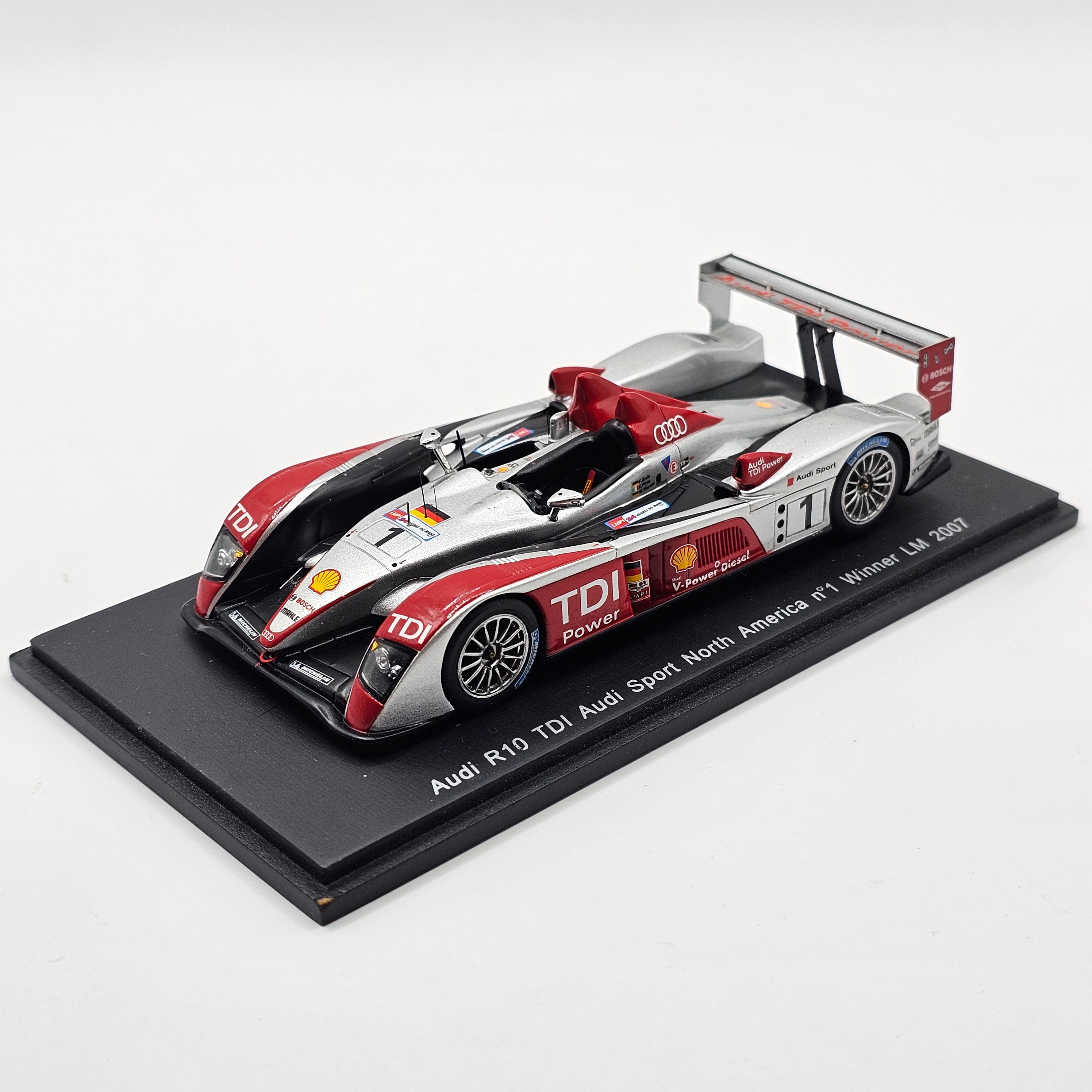 スパーク 1/43 アウディ R10 TDI LM2007 No.1 優勝 Spark Audi R10 TDI #1 Audi Sport North America Le Mans 2007 Winner 1/4