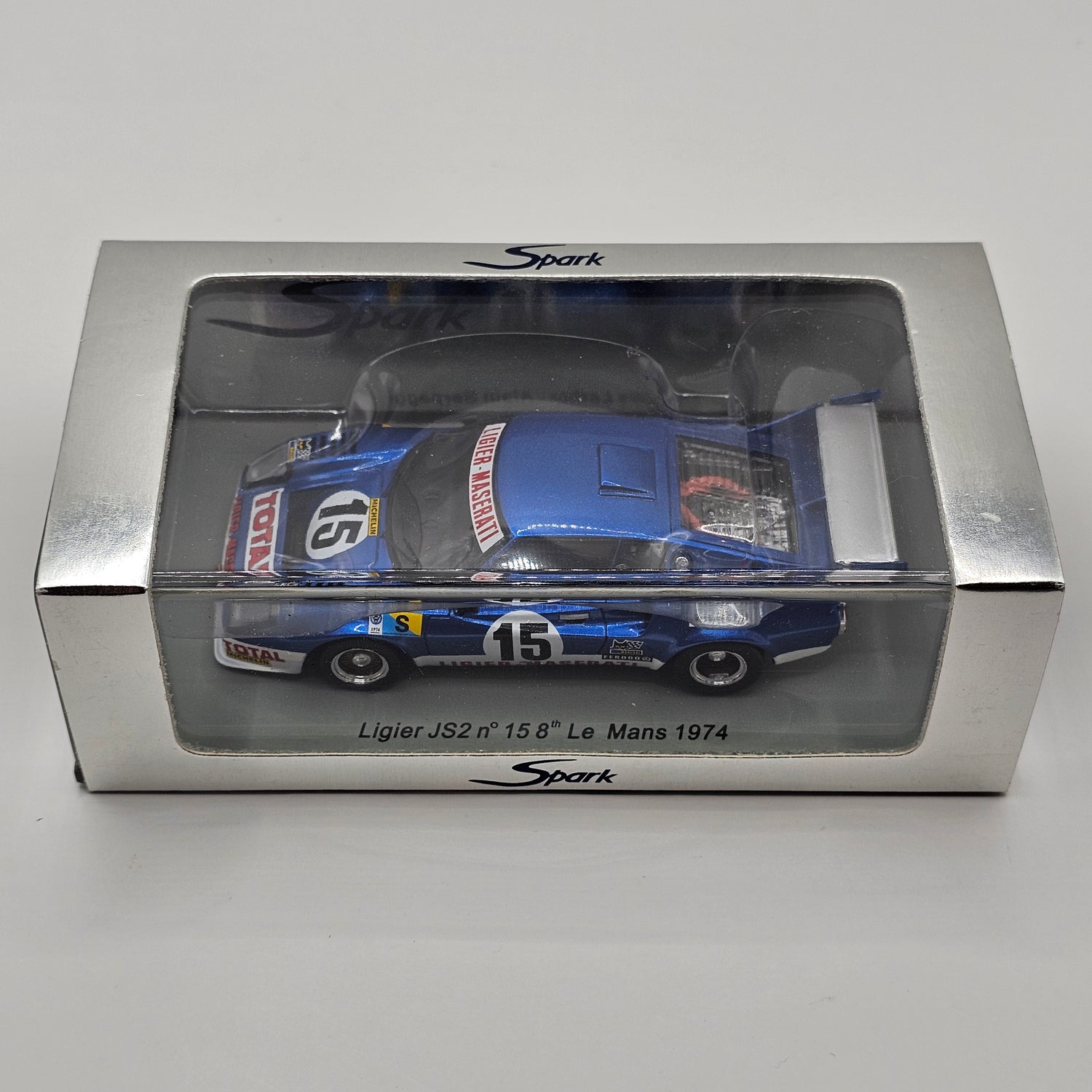 Lot - IXO 1:43 Ligier JS2 #5 2nd place Le Mans 1975 Lafosse Racing model. Like new in box and display case. Product code LMC134 Lot - IXO 1:43 Ligier JS2 #5 2nd place Le Mans 1975 Lafosse Racing model. Like new in box and display case. Product code LMC134
