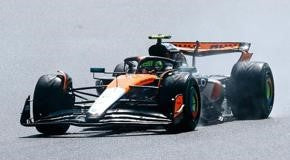 Spark McLaren MCL39 #4 Lando Norris British F1 GP 2025 Winner (With Pitboard) 1/43 Scale S9596