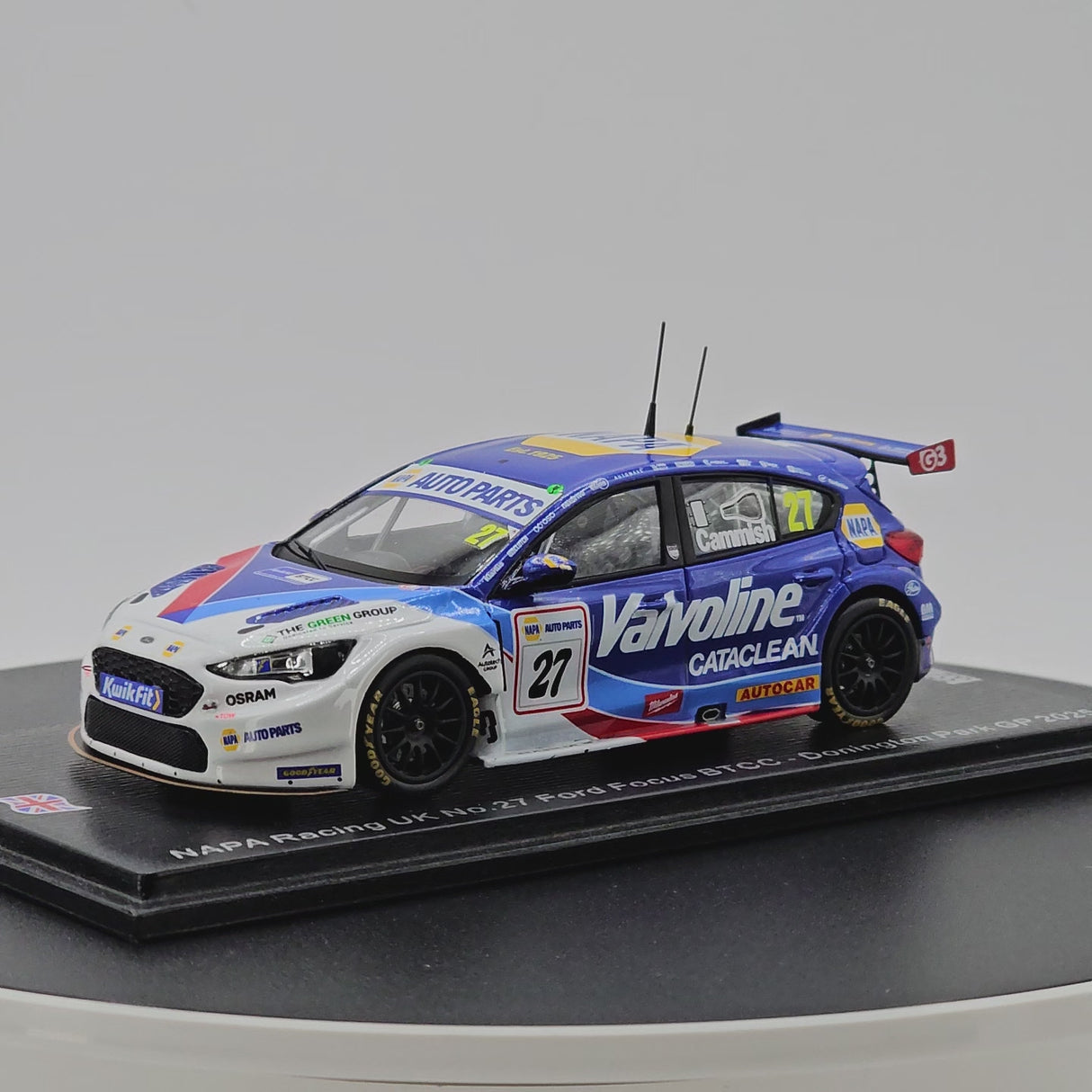 Spark Ford Focus #27 Dan Cammish BTCC Donington Park Valvoline 1/43 Scale UK031
