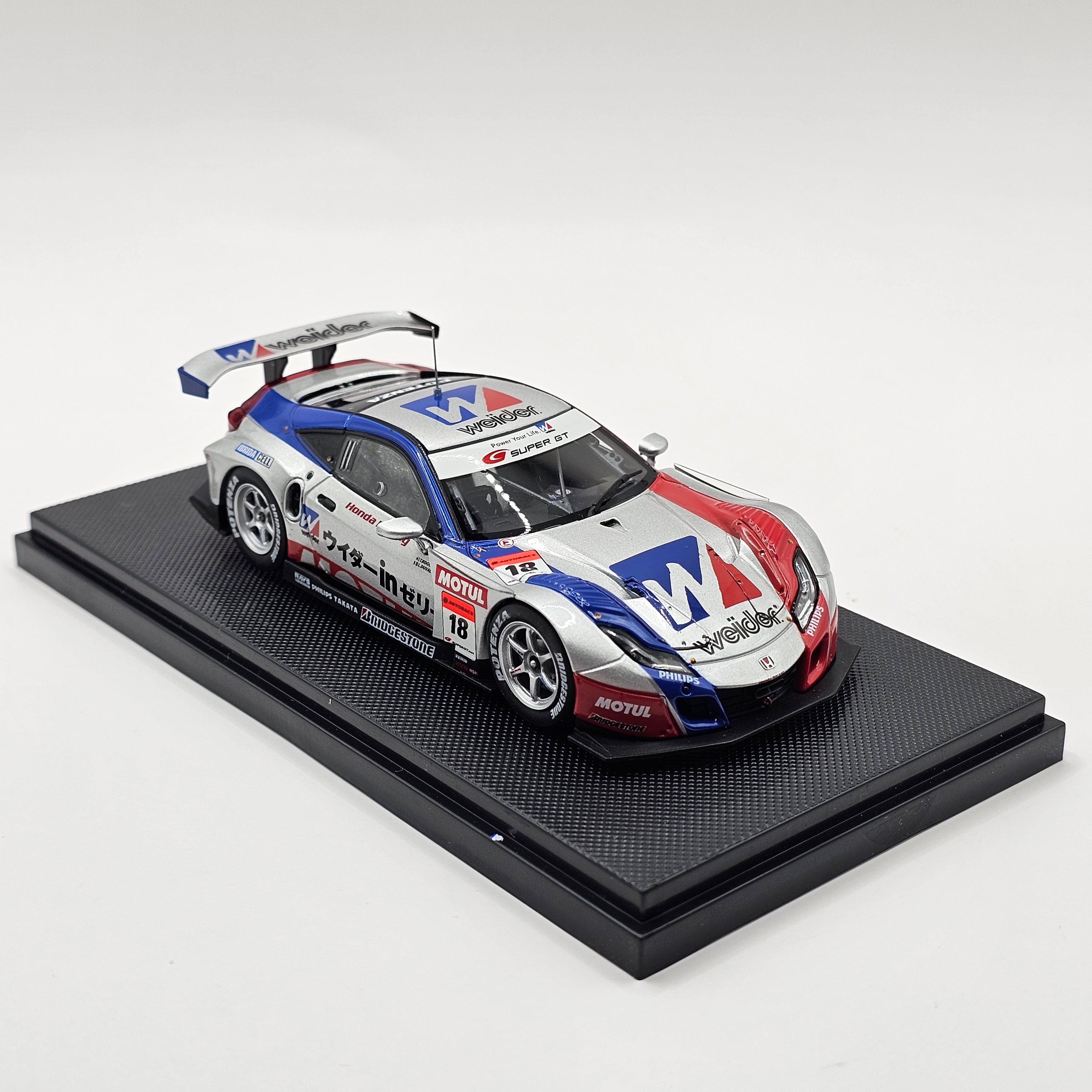 EBBRO Honda HSV-010 #18 Weider Honda Racing Super GT 2010 Champions 1/